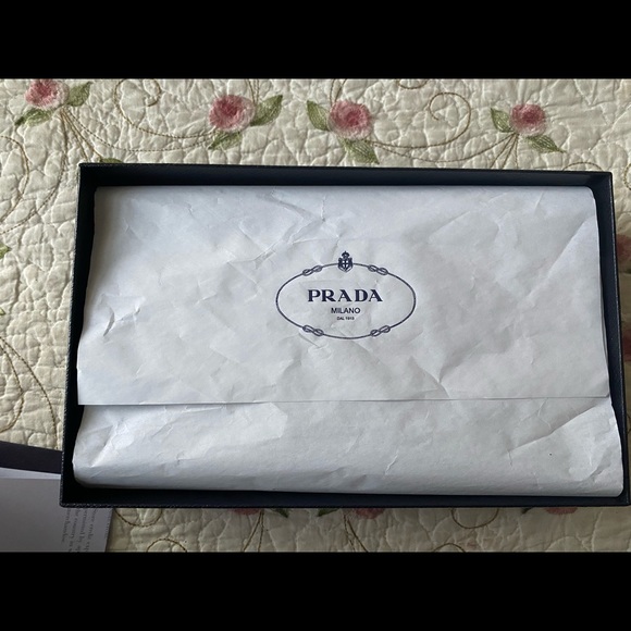 Prada bag - Picture 6 of 6